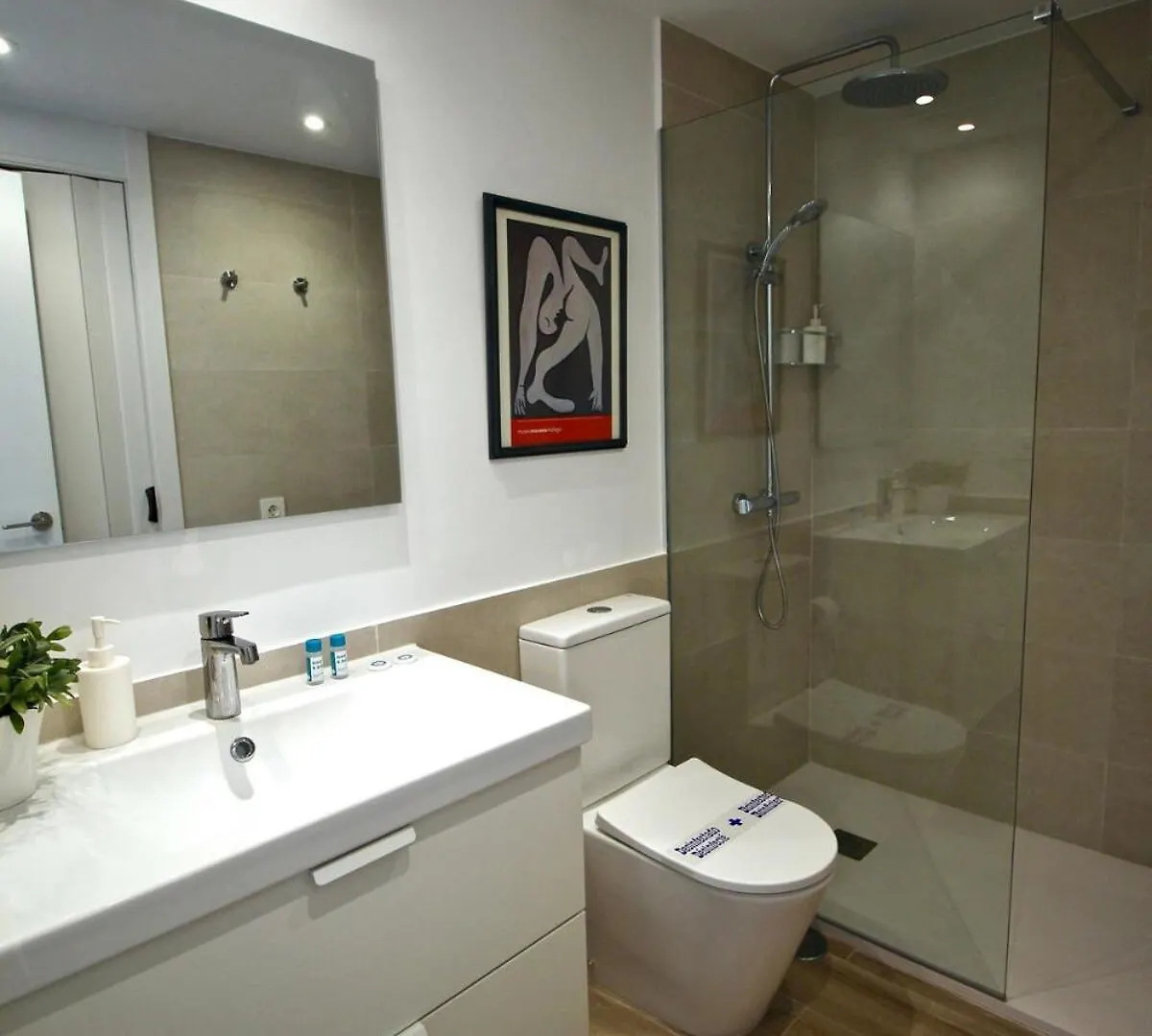 1-Bedroom Apartment With Spectacular Marina & Sea Views In Marbella